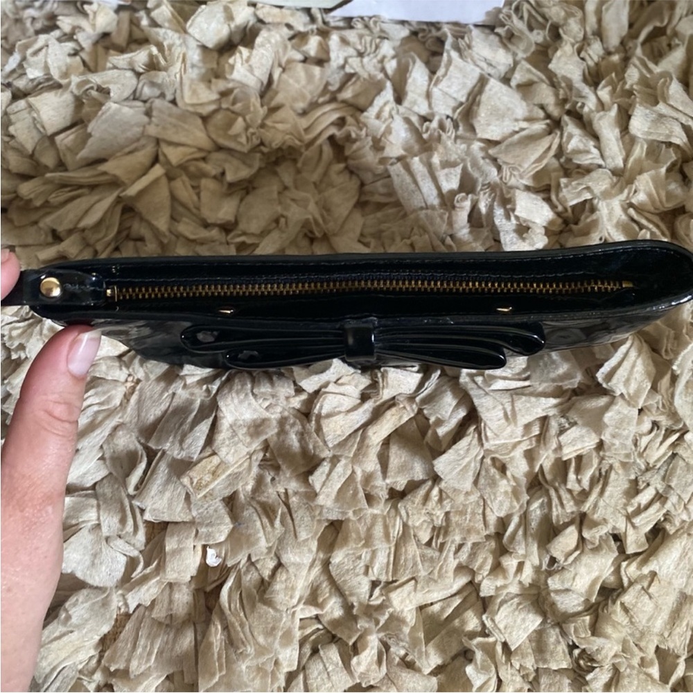 EUC Kate Spade Black Patent Leather Wristlet with Bow Detail & Polka Dot Lining - Picture 6 of 11